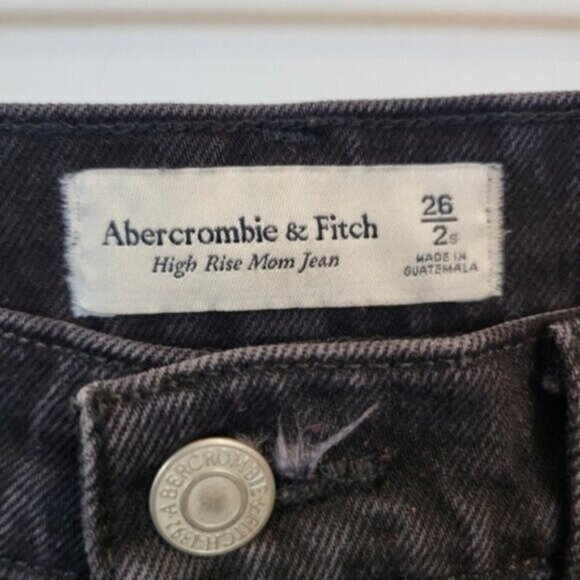 Abercrombie & Fitch | High Rise Mom Jean Distressed knee Raw Hem Black - Picture 7 of 7